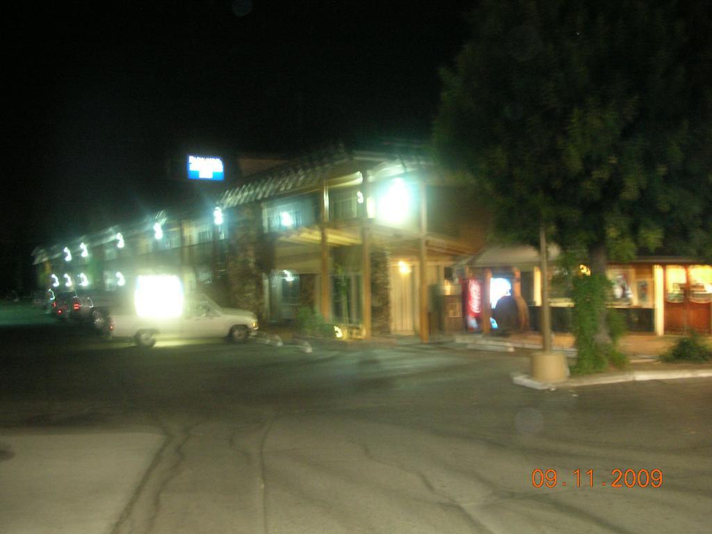 Parkside Inn Fresno Exterior foto